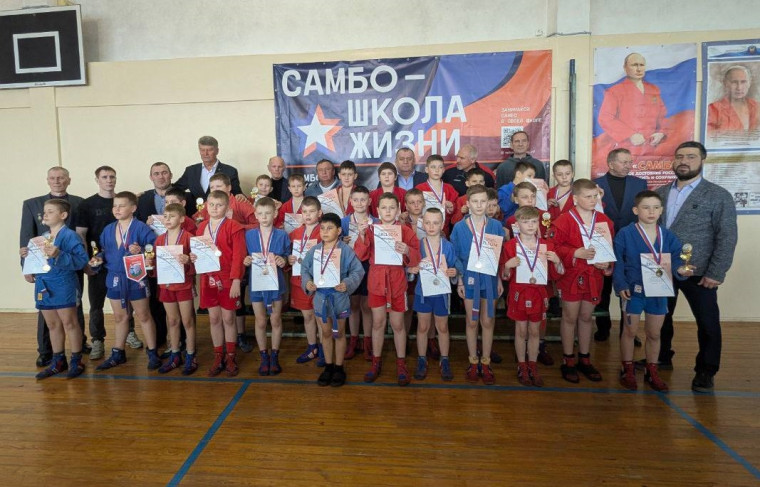 12 апреля в нашем лицее состоялись городские соревнования по САМБО.