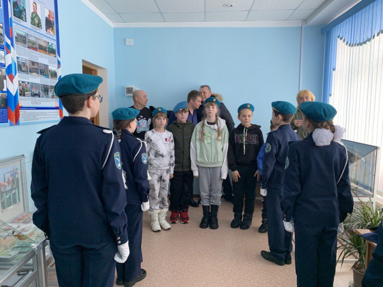 25 февраля наш лицей посетили кадеты Темниковской СОШ.